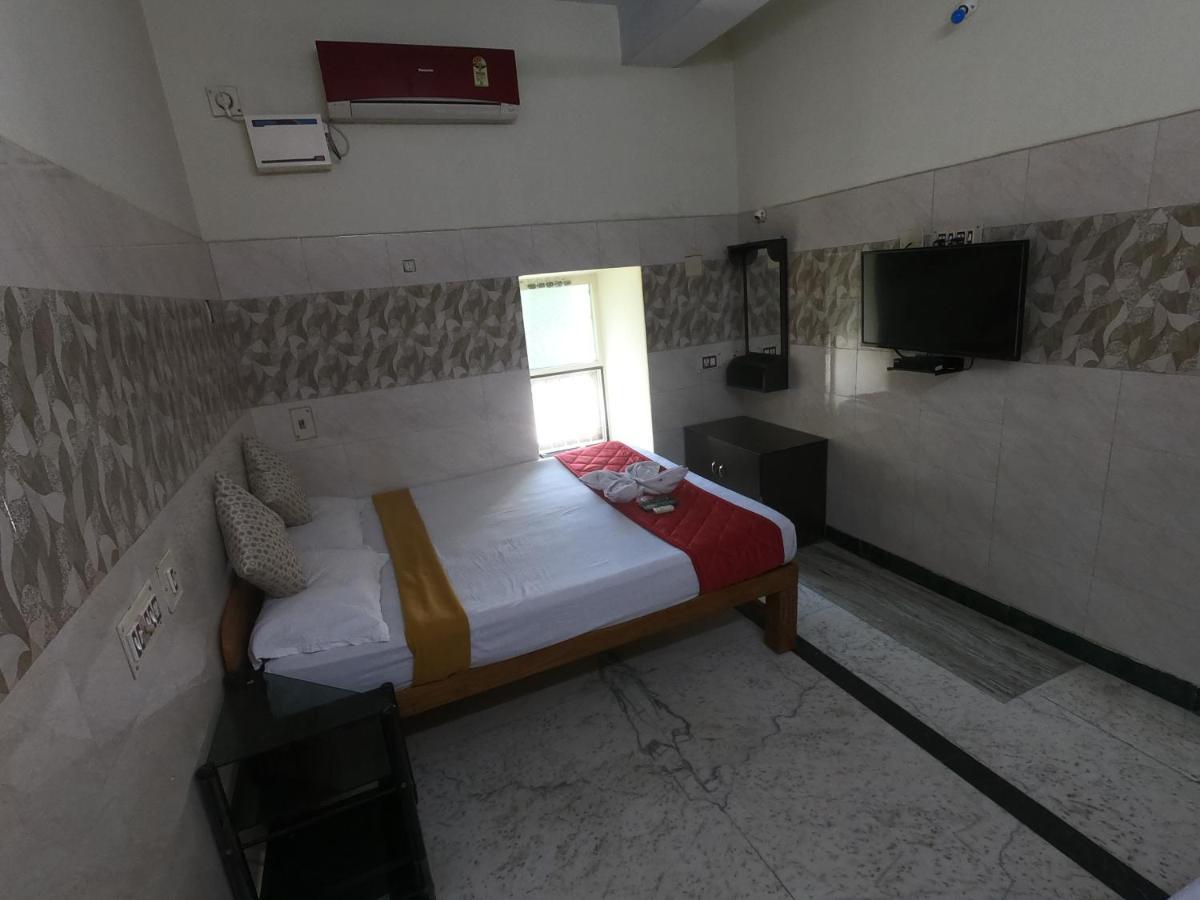 Just Guest House, Chennai Airport Exteriör bild